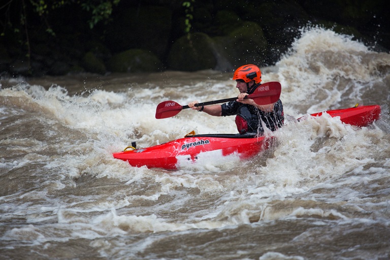 Steve Backshall extrém folyami kihívása: Rendkívüli utazás az ismeretlenbe